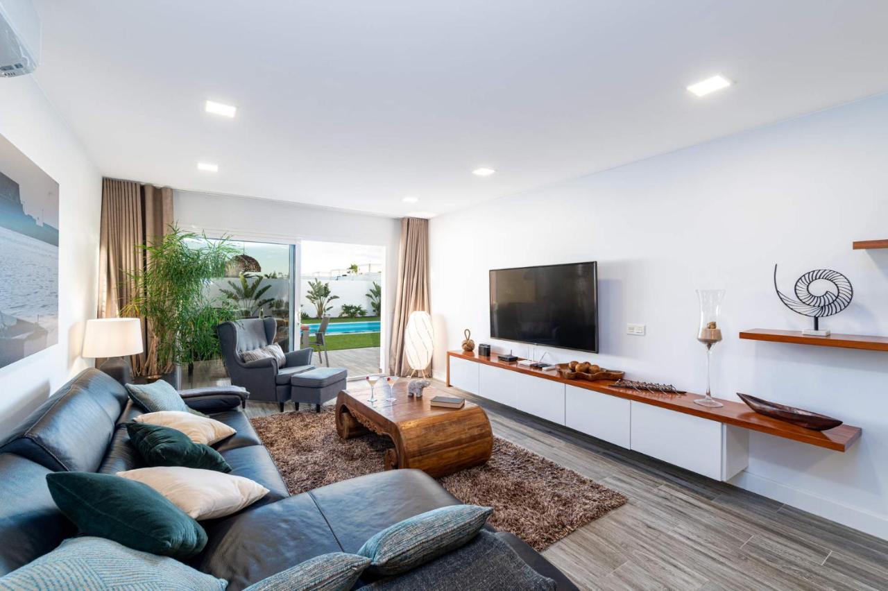Villa Natalia By Villa Plus 普拉亚布兰卡 外观 照片